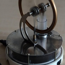 Stirling motor conductor soporte jardín 3d print model - Mito3D