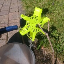 Su tekerlek Bahçe eğirme oyuncak 3d print model - Mito3D