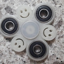 smiley spinner toys & games tinkercad 3d print model - Mito3D