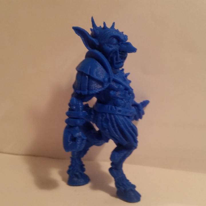 goblin 3 tampo mesa borda fantasia futebol jogos kickstarter martelo guerra miniatura sla dlp agitar 3D print model - Mito3D