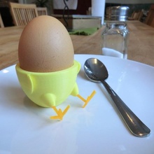 seduto in piedi pulcino uovo tazza liscio superficie giardino Pasqua cucina makerbot pollo replicatore stampante 3d gg Stampa 3D utskrift gghllare ggkopp kk kyckling psk 3d print model - Mito3D