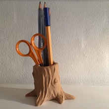 poly tree stump pen holder & garden pencil lowpoly penholder pencilholder treestump 3d print model - Mito3D
