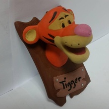 tigro trofeo giocattoli Giochi disney Winnie pooh 3d print model - Mito3D