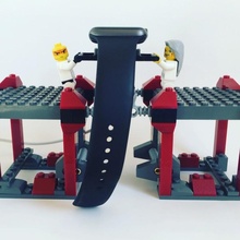 Lego Apfel sehen Stand Gadgets Elektronik Apfeluhr 3d print model - Mito3D