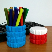 personalizzabile tastiera porta penna scatola giardino openscad 3d print model - Mito3D