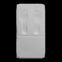 estela dedicado isis escanear pies alivio 3d print model - Mito3D
