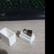 Kutu USB gadget'lar elektronik menzil Ulaşım 3d print model - Mito3D