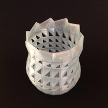 triangulaire Couper vase jardin 3d print model - Mito3D