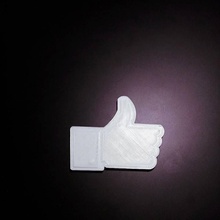 pouce bleu ventilador arte Youtube Facebook 3d print model - Mito3D
