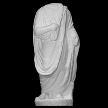 estátua criança vestindo toga Varredura 3d print model - Mito3D