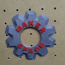fabricante espacio pared engranaje deco jardín Makerpace 3d print model - Mito3D
