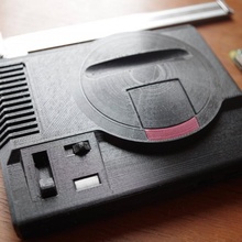 Mini Genesis Schreibtisch Spielzeug Ventilator Kunst Gaming klein Sega Konsole 3d print model - Mito3D