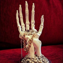esquelético mano estante soporte jardín hueso decoración esqueleto cráneo joyería joya 3d print model - Mito3D