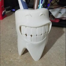 smiling toothbrush holder & garden bathroom smile teeth 3d print model - Mito3D