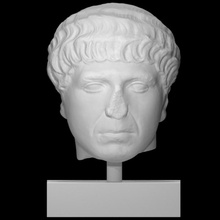 desconocido romano escanear cabeza hombre medio cuerpo 3d print model - Mito3D