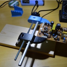tarjeta circuito impreso tornillo 180 vuelta artilugio electrónica 3d print model - Mito3D