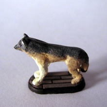 grau Wolf Gaming Miniatur Tischplatte Tier Modell gemalt Davinci davinci3d 3d print model - Mito3D