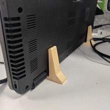 vertical computador portátil ficar pé jardim escritório 3d print model - Mito3D