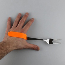 forchetta cucchiaio persona sostegno disabilità l'accessibilità handsupport 3d print model - Mito3D