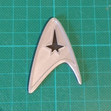 Starfleet deltashamite Kelvin chronologie accessoires cosplay espace spock Star Trek étoile randonnée Vulcain entreprise communicateur combadge capitaine église jj abrams 3d print model - Mito3D