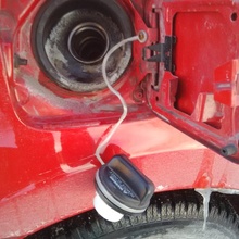 nissan versa gás boné cordão poupar partes automóvel tampa 3dspareparts 2009 17251 ZN90A 17251ZN90A17251ZW40A 3d print model - Mito3D