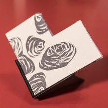 'Origami' Unternehmen Karte Halter Unterstützung Mode Zubehör Kartenhalter Schreibtisch Anzeige Stand Karten Visitenkarte Kartenstand 3d print model - Mito3D