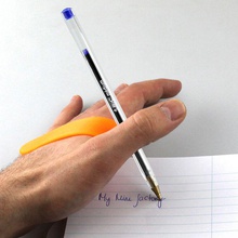 caneta bic titular mãos jardim handsupport 3d print model - Mito3D
