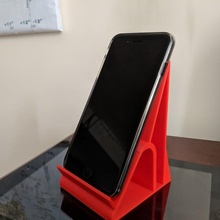 i phone 7+ In piedi gadget elettronica 3d print model - Mito3D