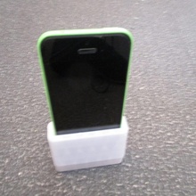 iphone estante soporte iPhone 5c recodificación artilugio electrónica aple 3d print model - Mito3D