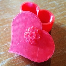 heart shaped box & garden flower cute gift love valentines 3d print model - Mito3D