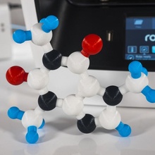 multicolore caffeina molecola modello formazione scolastica scienza mosaico chimica carbonio ossigeno tavolozza + idrogeno azoto 3d print model - Mito3D