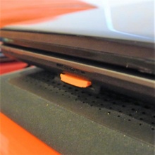 SD cartão boné poupar partes acer aspirar 5732Z aceraspire5732z 3d print model - Mito3D