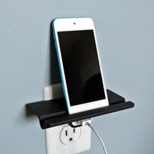 tomada parede prateleira gadgets aparelhos eletrônicos telefones recarregador outlet tablets 3d print model - Mito3D
