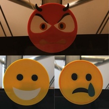 Emoji Nocken Startseite Mantel Gadgets Elektronik Teufel Lächeln traurig byctrldesign sindoh kamove 3d print model - Mito3D