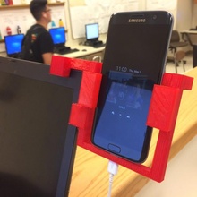 phone holder gadgets & electronics 3d print model - Mito3D