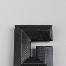 Brief Bohrloch Garten Kette Charme 3d print model - Mito3D