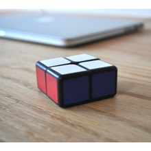1x2x2 sinueux puzzle jouets Jeux cube mini puzzles 3x3 rubik cuboïde rubis 3d print model - Mito3D