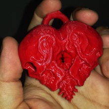 skull heart pendant jewellery 3d print model - Mito3D