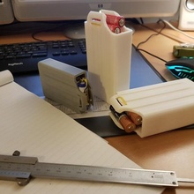 batería munición acortar aaa artilugio electrónica caja almacenamiento bateria triple 3d print model - Mito3D