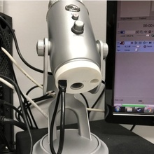 blue yeti cable protection & garden wire connector microphone recording mic glitch voiceover 3d print model - Mito3D