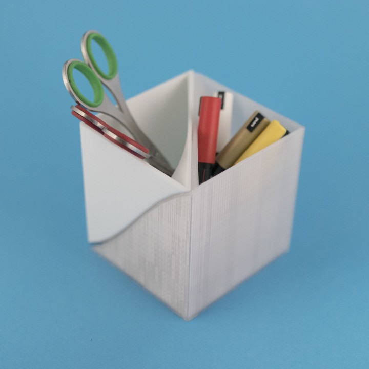 split & twisted box garden holder container organizer organization 3D print model - Mito3D