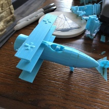 vermelho barão avião ventilador brinquedos jogos tinkercad myminifactory tinkerfun snapmaker 3d print model - Mito3D