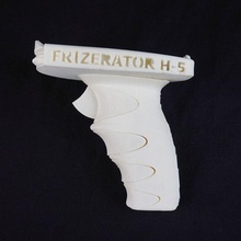 frizerator h-5 2 color stock & barrel props cosplay gun toys frisbeegun 3d print model - Mito3D