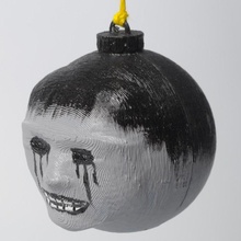 Halloween pallina giardino nero decorazione viso albero male grigio 3d print model - Mito3D