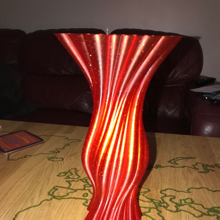 wunderschönen einfach Drucken Vase Garten Welle wellenartig 3D print model - Mito3D