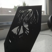 morte Nota Kira estátua ventilador arte 3d print model - Mito3D