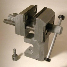 clamping vise & garden engineer manual 3d print model - Mito3D