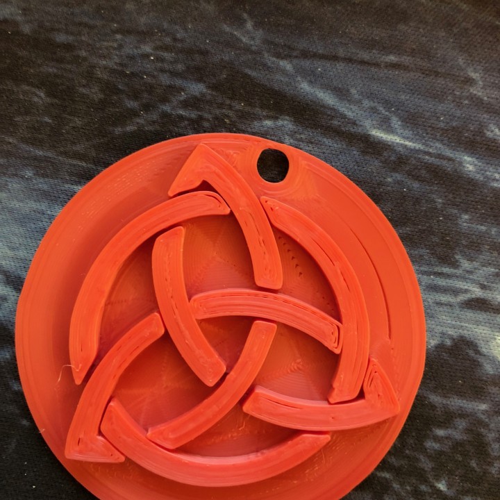 Triquetra kolye pendente triquetra 3D print model - Mito3D
