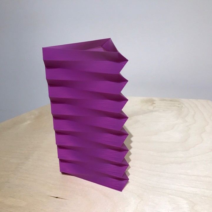 zig zag triangle vase print easy fast fun 3D print model - Mito3D