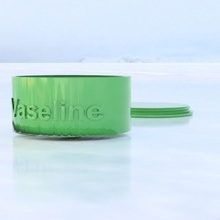 vaselina pendente moda arte divertimento collana gelatina Balsamo per labbra lipoterapia vaseline container 3d print model - Mito3D